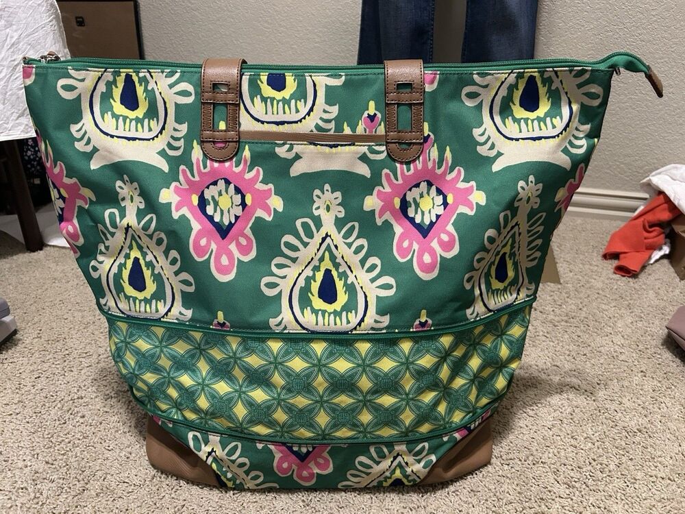 Stella & Dot Getaway Travel Bag Green & Pink Ikat Expandable by 5" - Picture 2 of 8